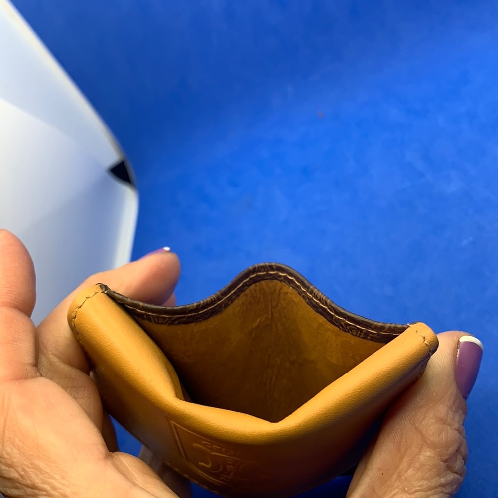 Céline
Macadam Compact In Mustard/Brown Coated Canvas Wallet - Picture 11 of 12